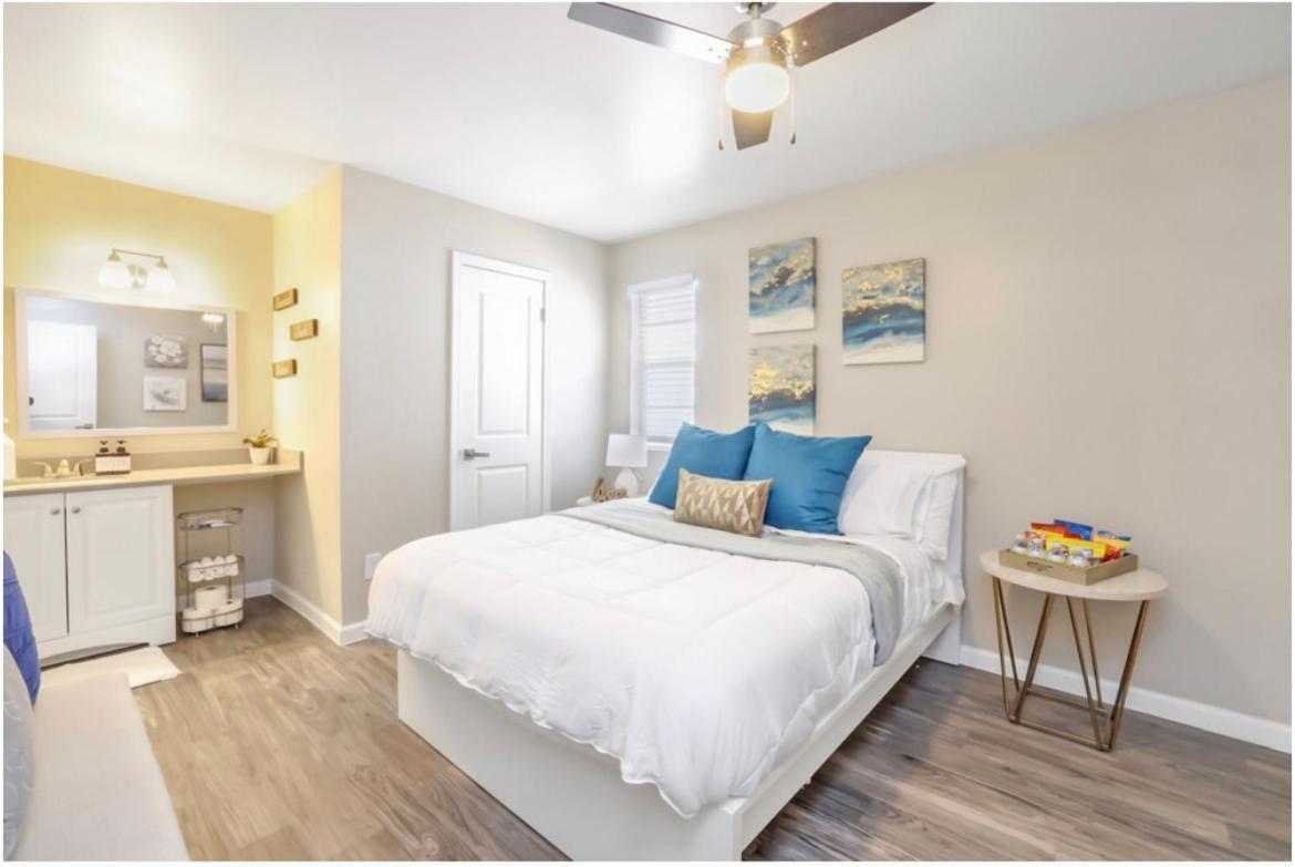Appartement Cozy W Pool And Free Parking At